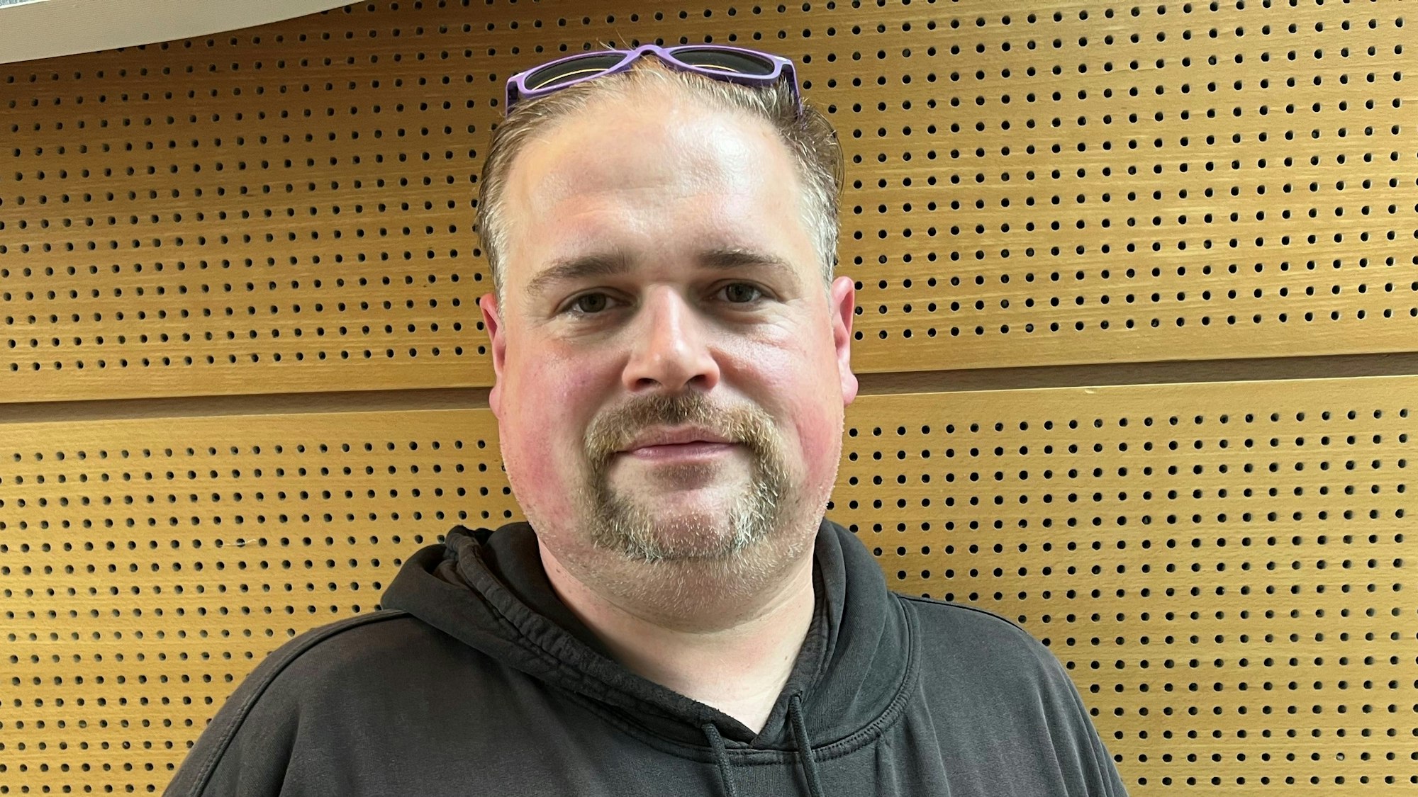 Cajetan Hartfiel arbeitet als Krankenpfleger in der Kölner Psychiatrie.