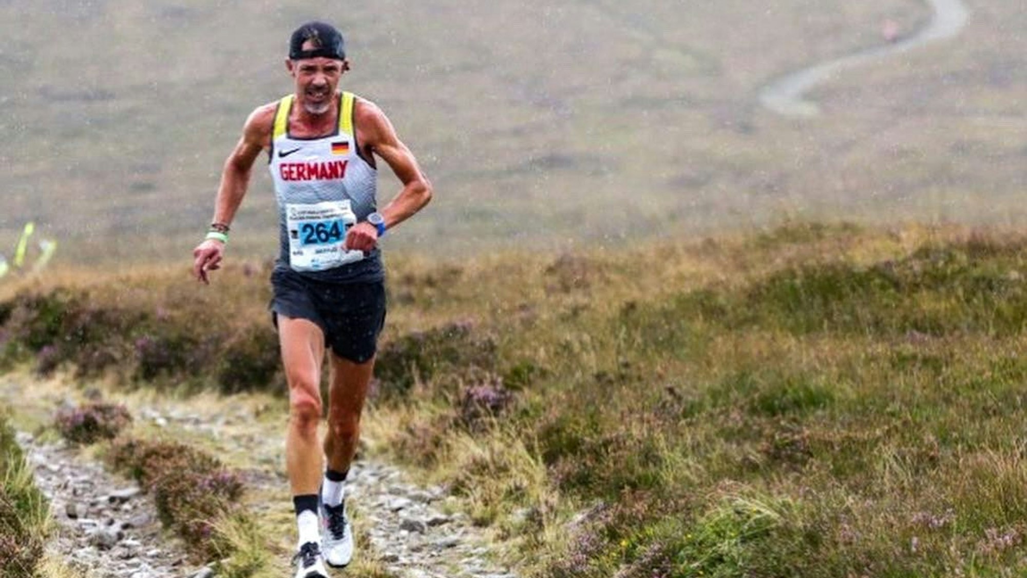 Der Morsbacher Extremläufer Markus Mey läuft durch die schottischen Highlands.