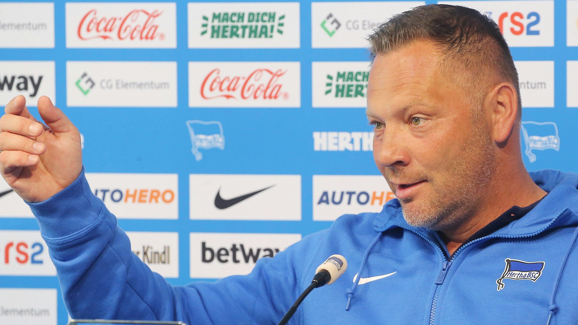 Hertha-Trainer Pal Dardai vor dem Spiel beim 1. FC Köln