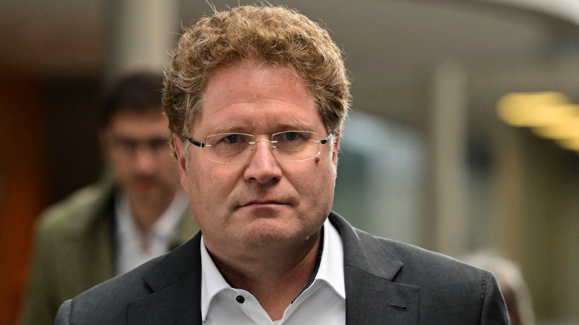 Porträt von Patrick Graichen, Staatssekretär im Bundesministerium für Wirtschaft und Klimaschutz