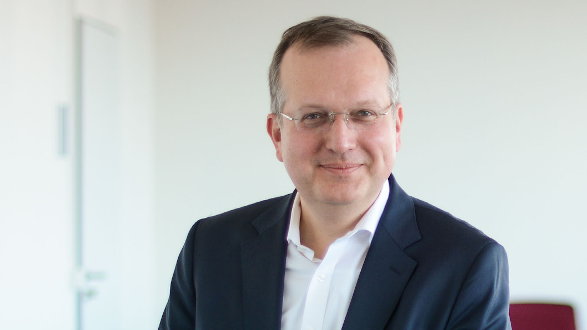 Kölner Jura-Professor Markus Ogorek bewertet die Aussichten der Klage eines Missbrauchsopfers gegen das Kölner Erzbistum im Interview.