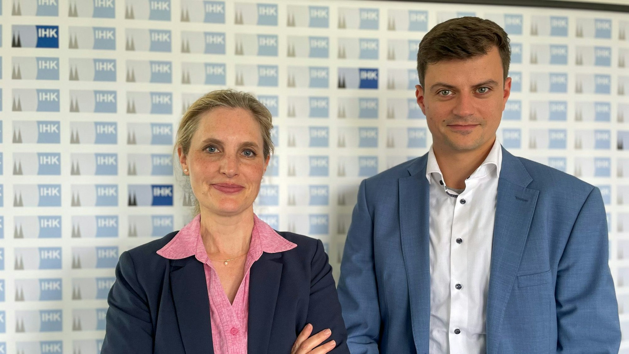 Ellen Lindner, Leiterin der IHK-Geschäftsstelle in Leverkusen, und Matthias Franken aus Köln.