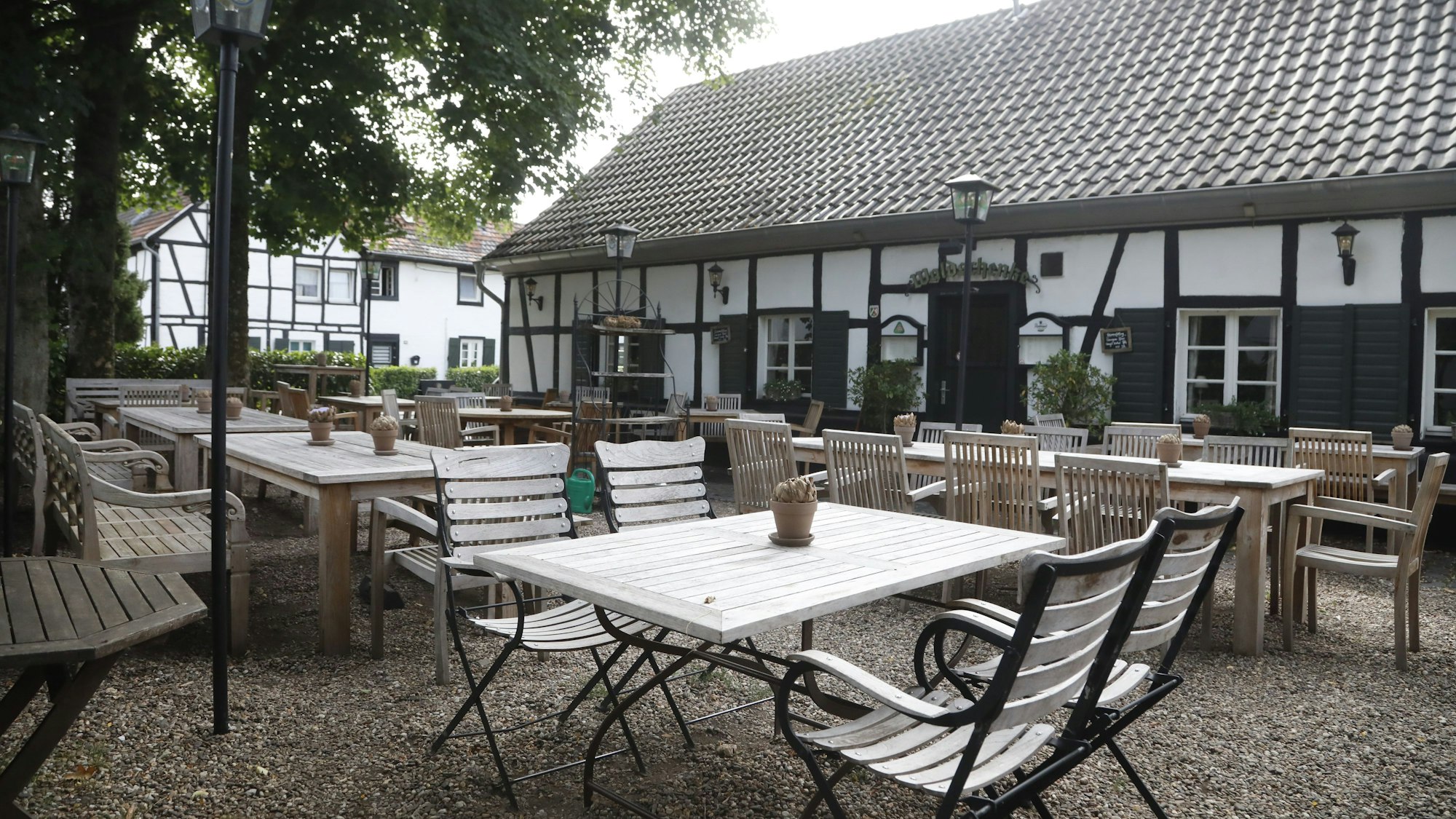 Außengastronomie in der Waldschenke Dünnwald.