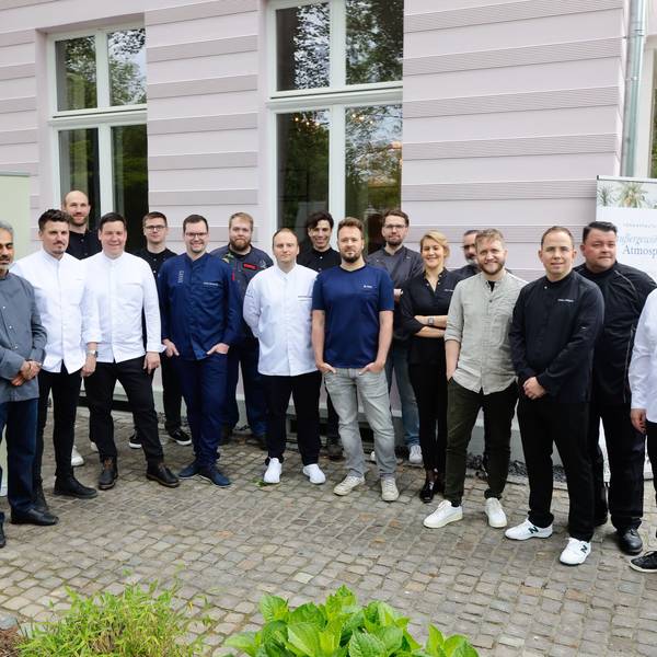 Jede Menge Spitzenköche kamen zur Vorstellung der Fine Food Days an der Villa Bodinus im Zoo zusammen.