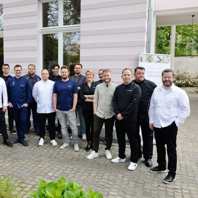 Jede Menge Spitzenköche kamen zur Vorstellung der Fine Food Days an der Villa Bodinus im Zoo zusammen.