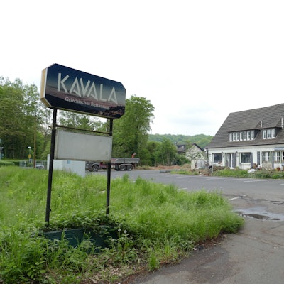 Blick auf ein ehemaliges Restaurant.