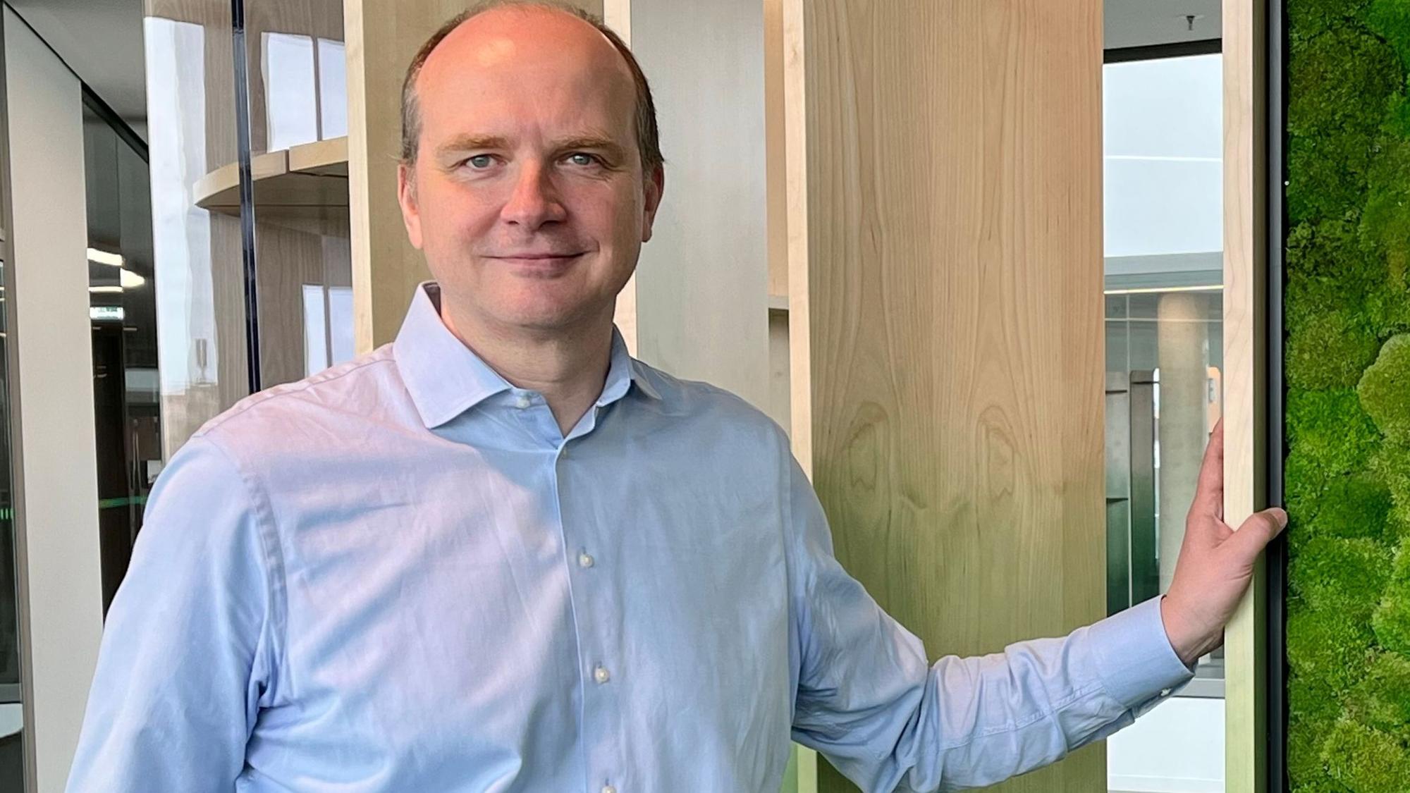 Daniel Koch, Leiter der drei Niederrhein-Standorte von Covestro, in der Konzernzentrale an der B8