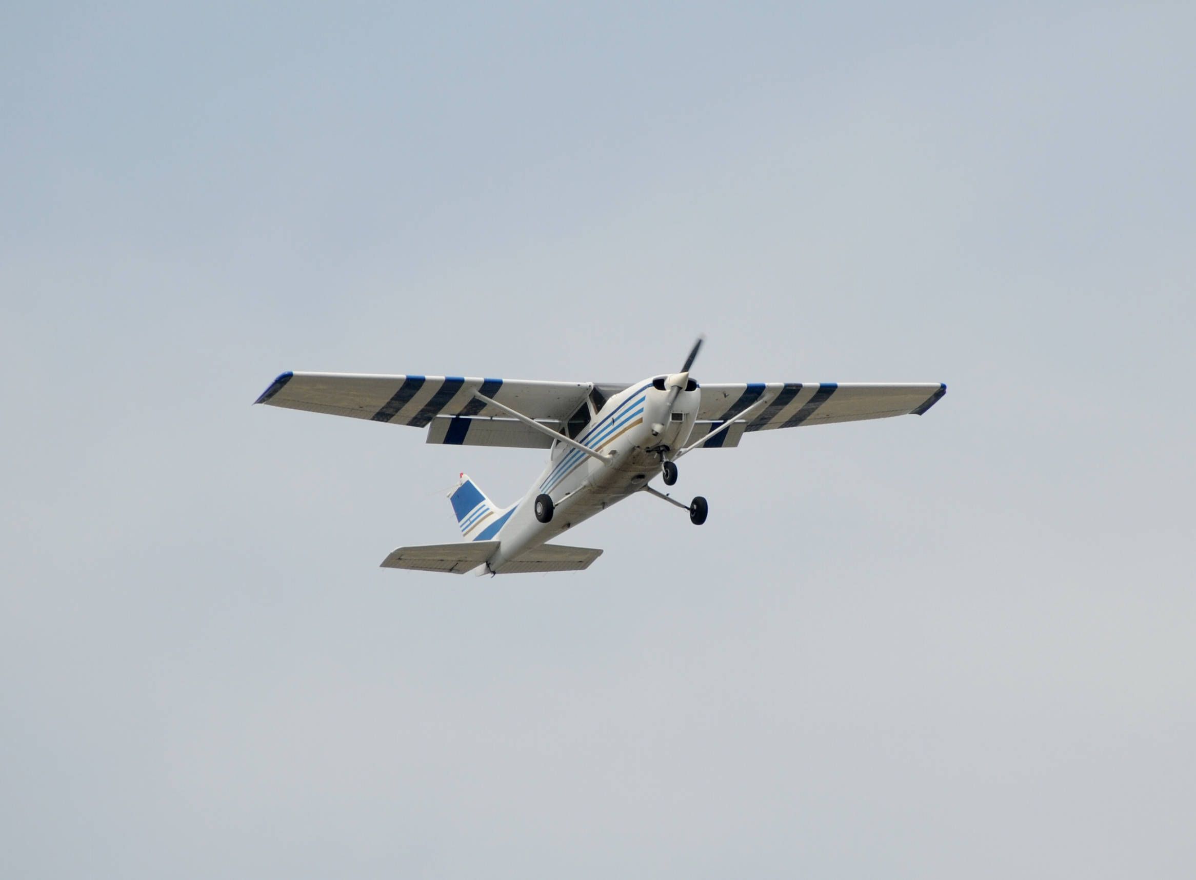 Ein Kleinflugzeug. Der Pilot und Youtuber Trevor Jacob soll ein Kleinflugzeug zum Absturz gebracht haben. (Symbolbild)