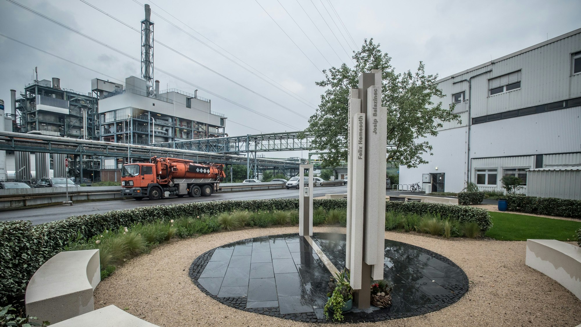 Die Gedenkstätte in der Bürriger Sondermüllverbrennungsanlage von Currenta.