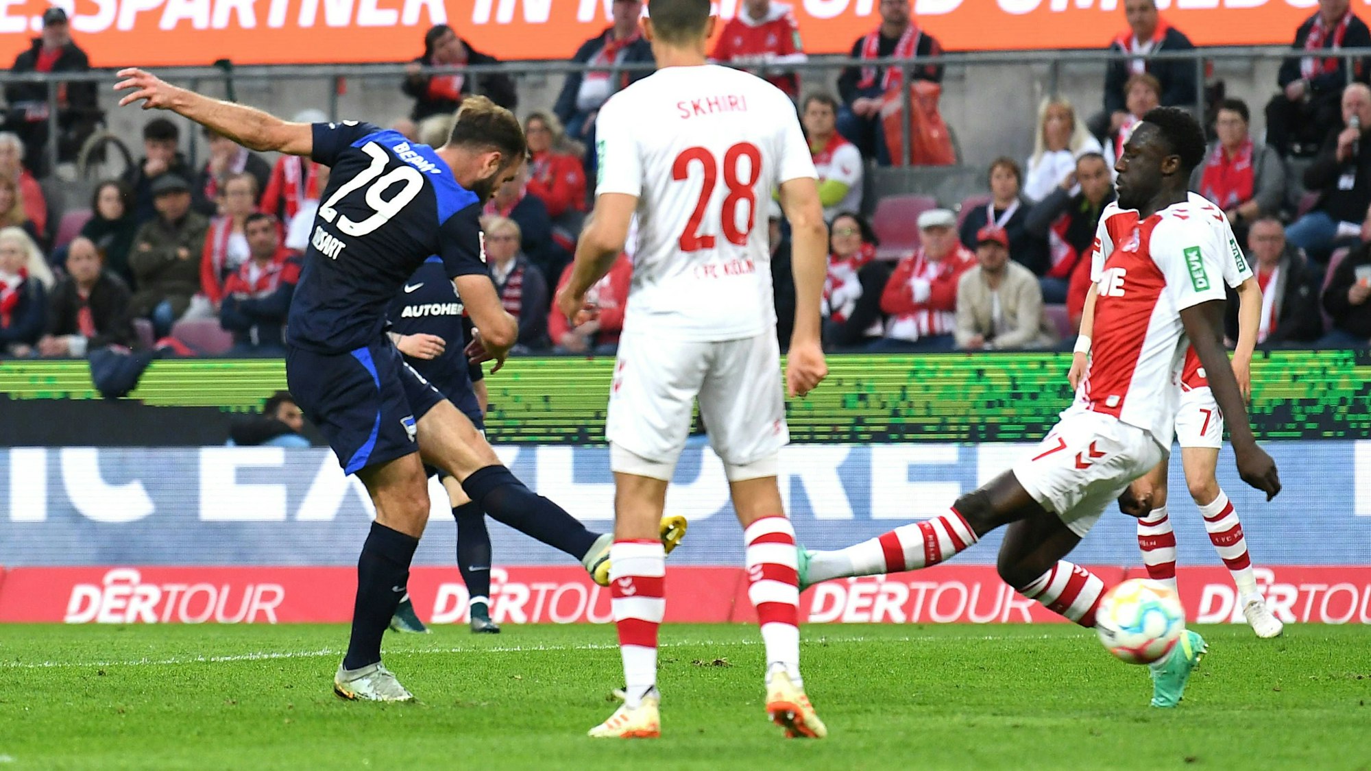 Lucas Tousart trifft zum 1:1.