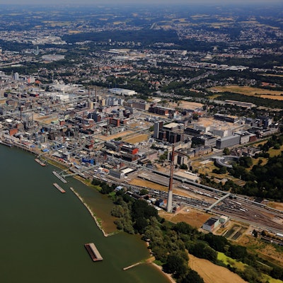 Neun Produktionsbetriebe unterhält Covestro im Leverkusener Chempark. Die Zahl der Beschäftigten liegt bei rund 3800.