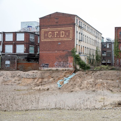 Mehrere teils marode Industriehallen, Backstein