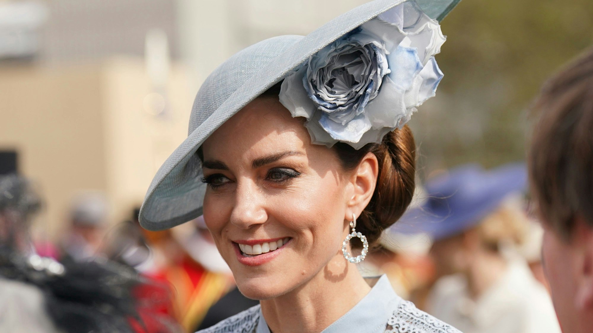 Prinzessin Kate bei einer Gartenparty im Buckingham Palace.