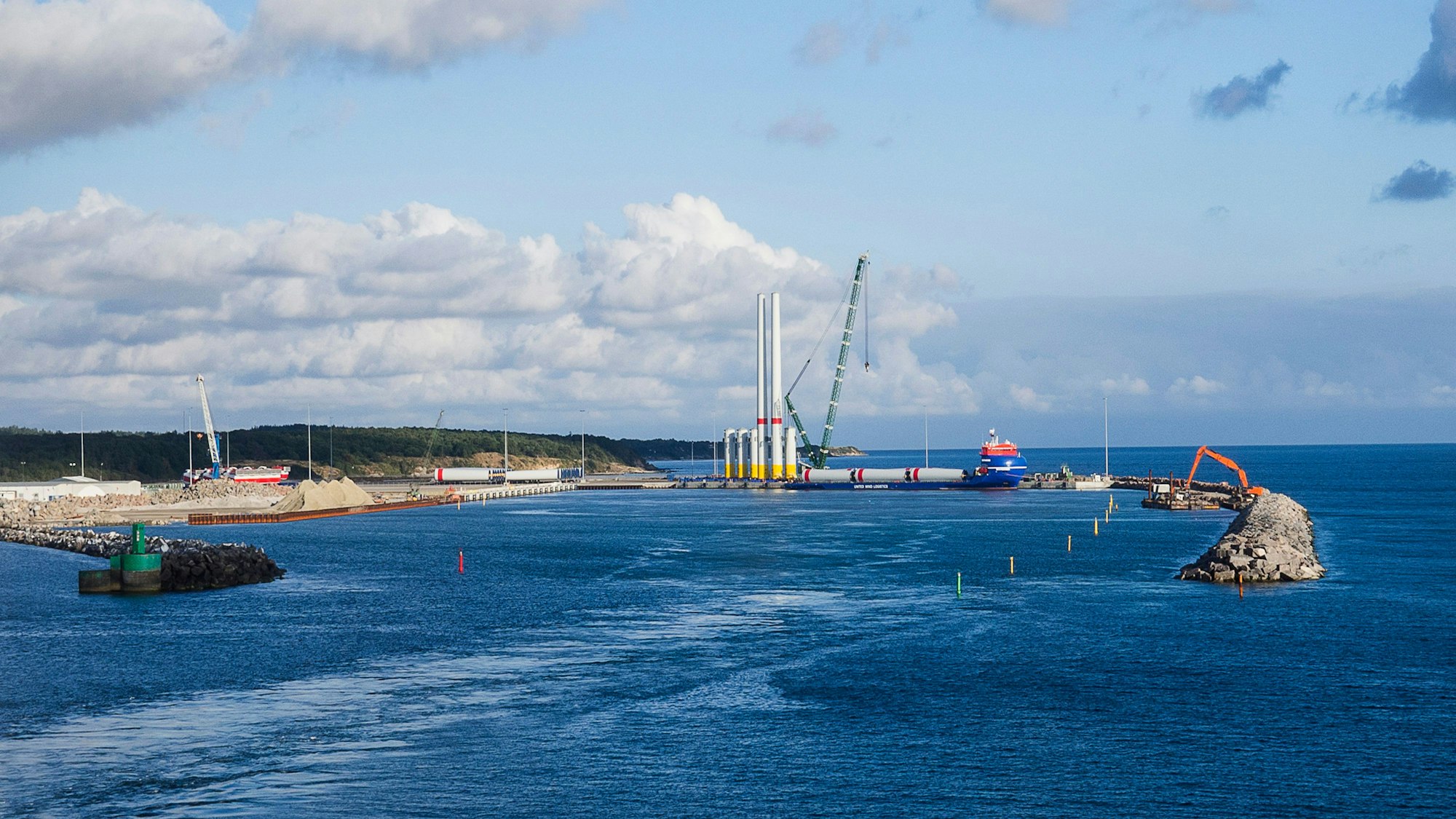 Blick auf einen Teil des Hafens von Rønne, der größten Stadt auf der dänischen Insel Bornholm. Am Samstag hat es offenbar erdbebenartige Erschütterungen auf der Insel gegeben. (Archivbild)