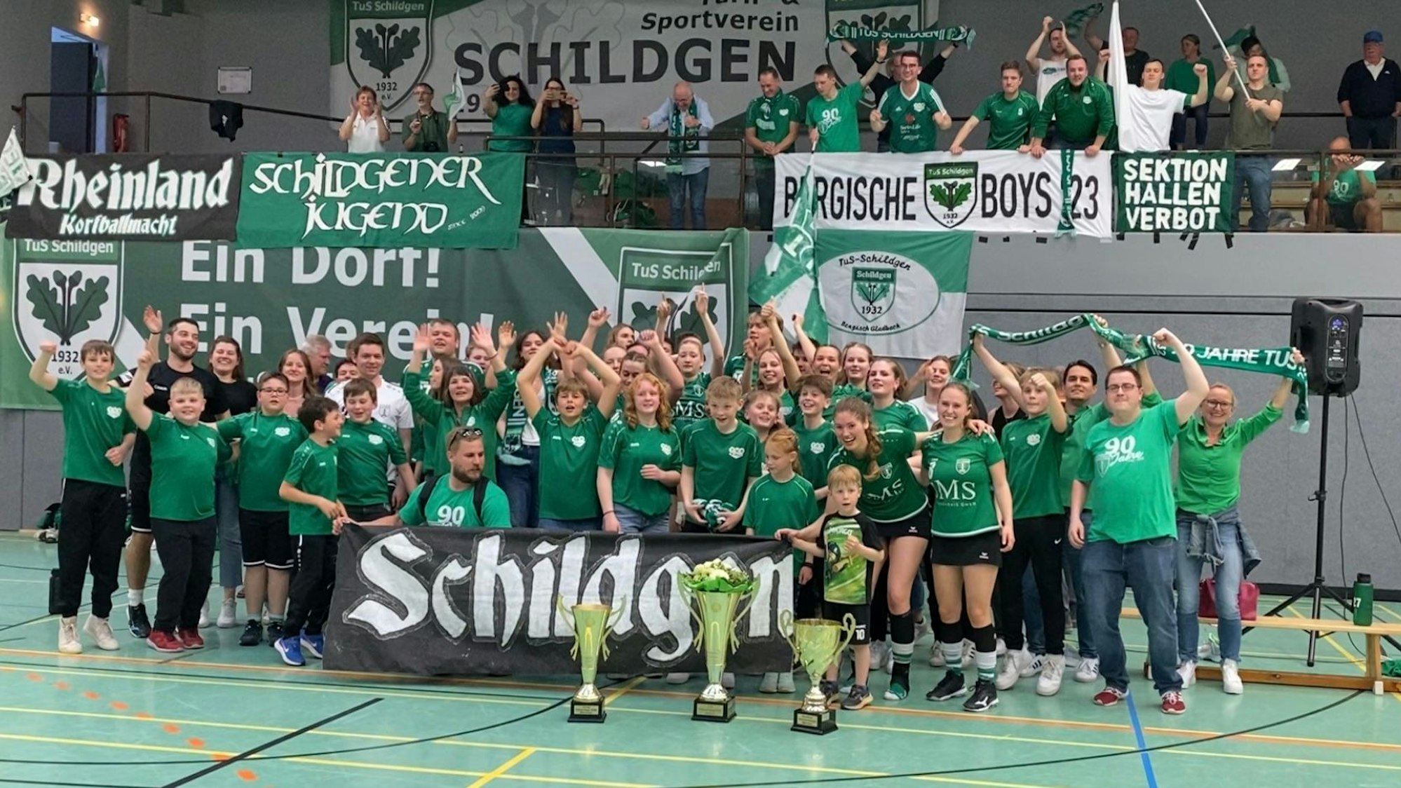 Mannschaftsfoto des TuS Schildgen