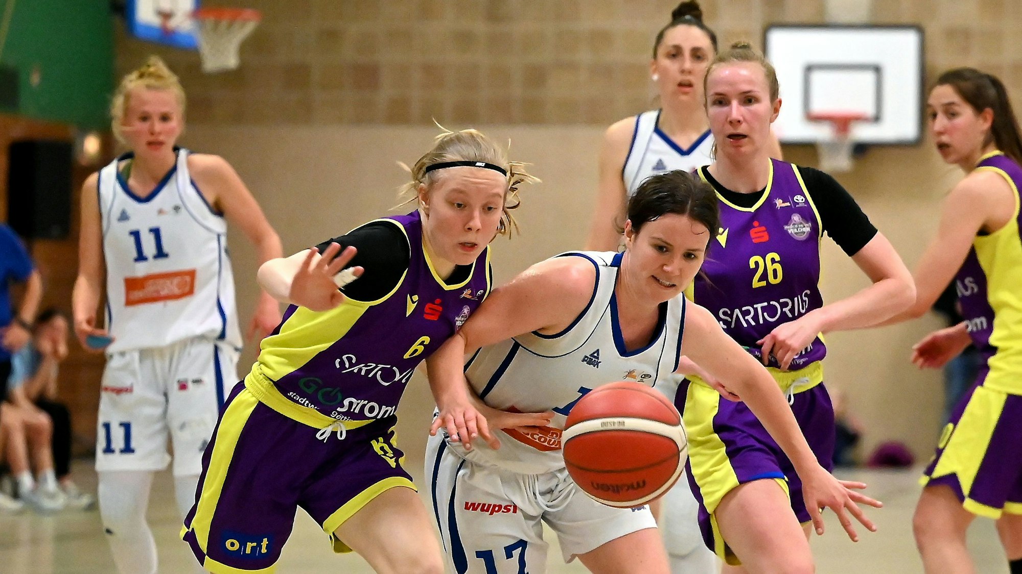 12.05.2023, Basketball-BBZ Opladen-Göttingen
rechts: Luca Marre`(Opladen)
Foto: Uli Herhaus