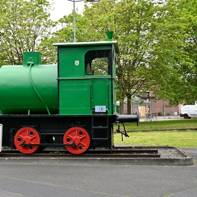 Eine Lokomotive auf dem Zanders-Gelände.