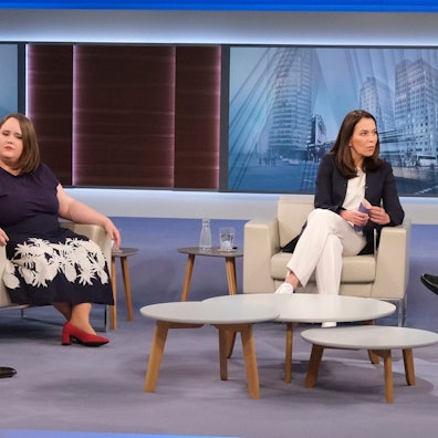 Mario Czaja (CDU) und Ricarda Lang (Bündnis 90/Die Grünen) streiten bei Anne Will (l.) über die Ampel-Politik.