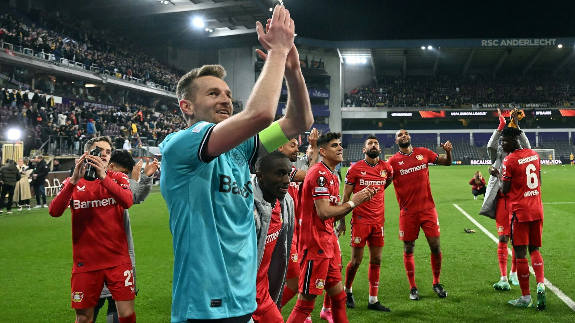 Leverkusens Torwart Lukas Hradecky freut sich auf das Rückspiel gegen Rom.