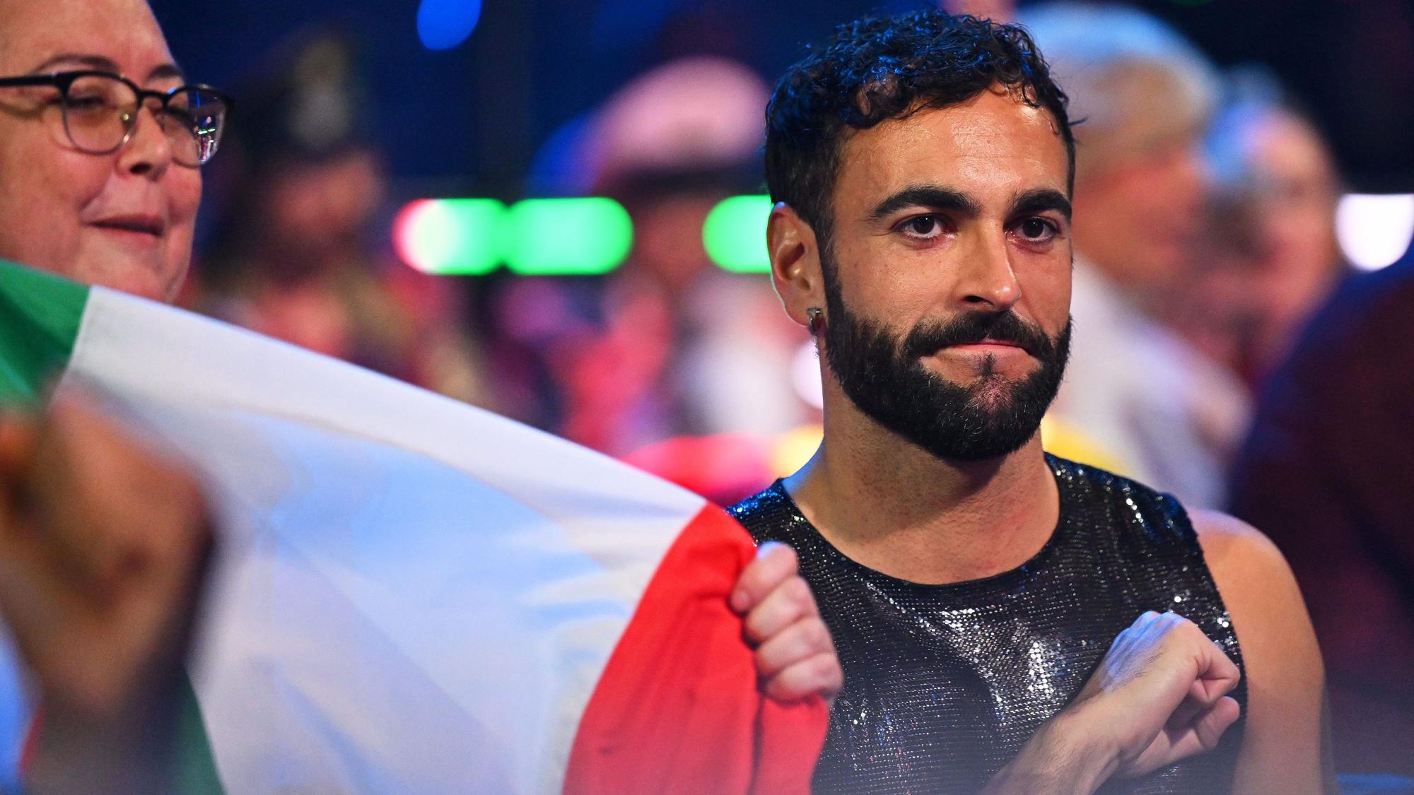 Marco Mengoni aus Italien reagiert während der Abstimmung beim Finale des 67. Eurovision Song Contest (ESC) in der M&S Bank Arena.
