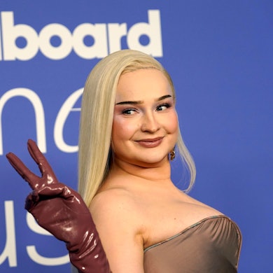 Die Kölner Sängerin Kim Petras auf dem Roten Teppich der Billboard Music Awards.