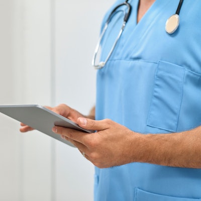 Ein Krankenpfleger stand in Köln wegen zweifacher Vergewaltigung in Köln vor Gericht (Symbolbild).