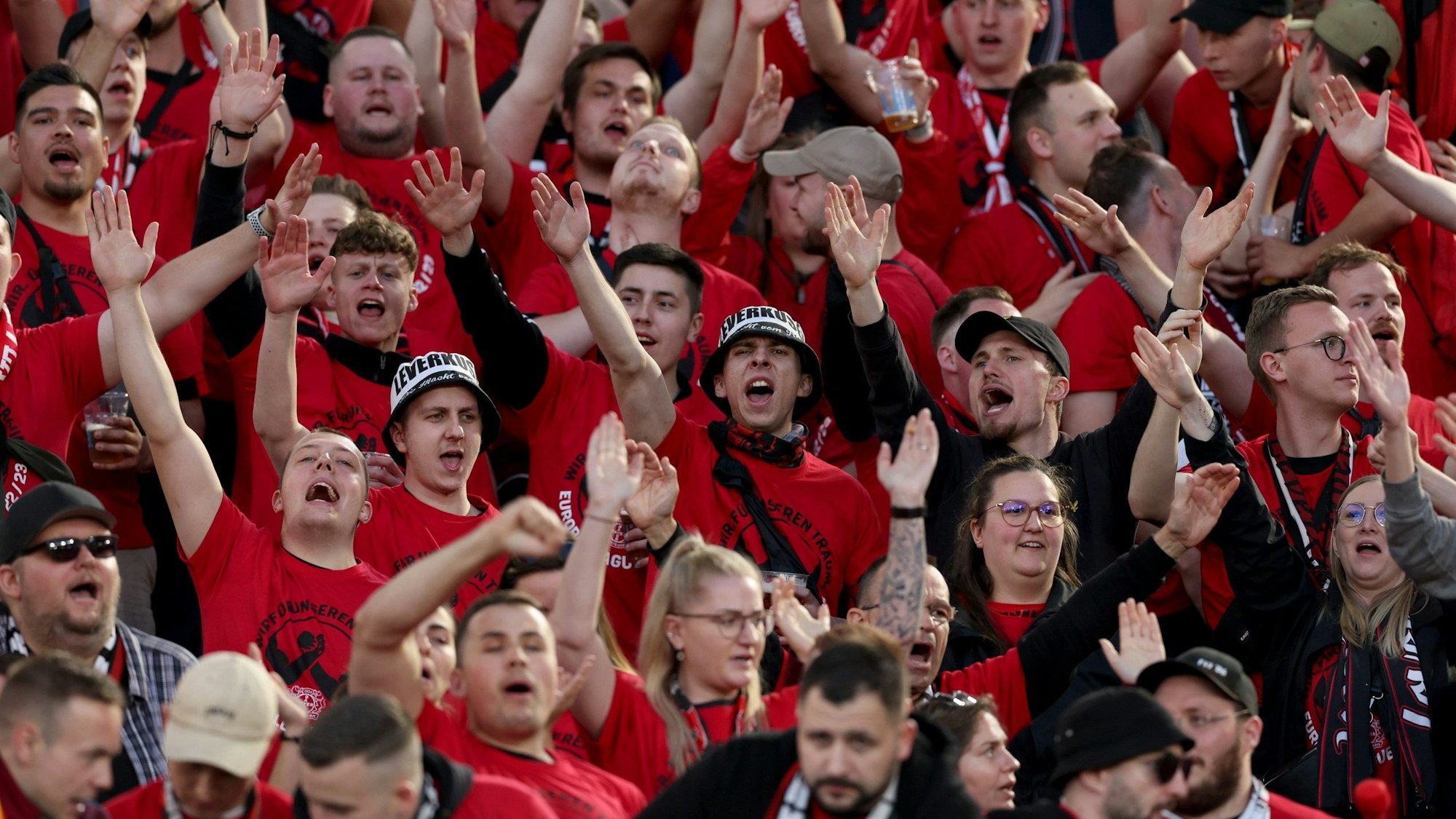 Leverkusener Fans beim Hinspiel in Rom