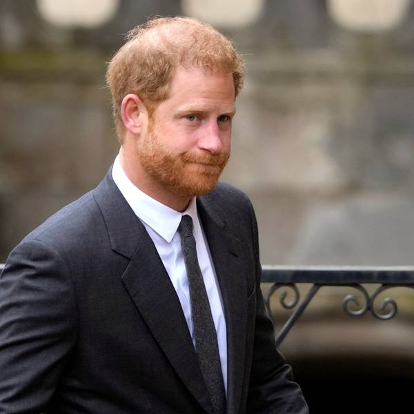 Der britische Prinz Harry kommt an den Royal Courts Of Justice in London an.