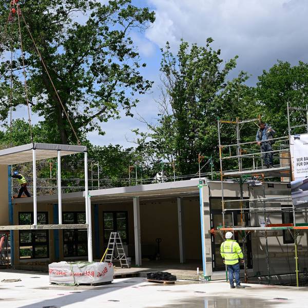 Baustelle an der Sofortschule Refrath.