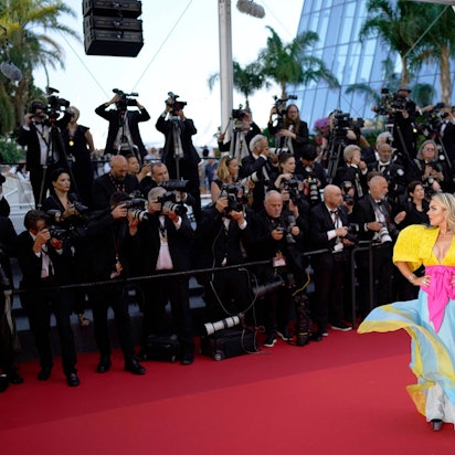 Tallia Storm posiert für die Fotografen bei der Eröffnungszeremonie der 75. Internationalen Filmfestspiele in Cannes.