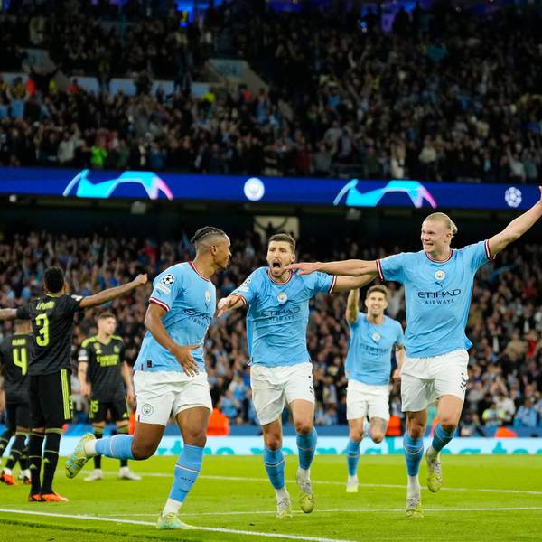 Manuel Akanji (l-r), Ruben Dias und Erling Haaland von Manchester City jubeln über das Tor zum 3:0. Foto: Jon Super/AP/dpa +++ dpa-Bildfunk +++
