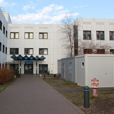 Es ist die Zentrale Unterbringung für Flüchtlinge in Sankt Augustin zu sehen.