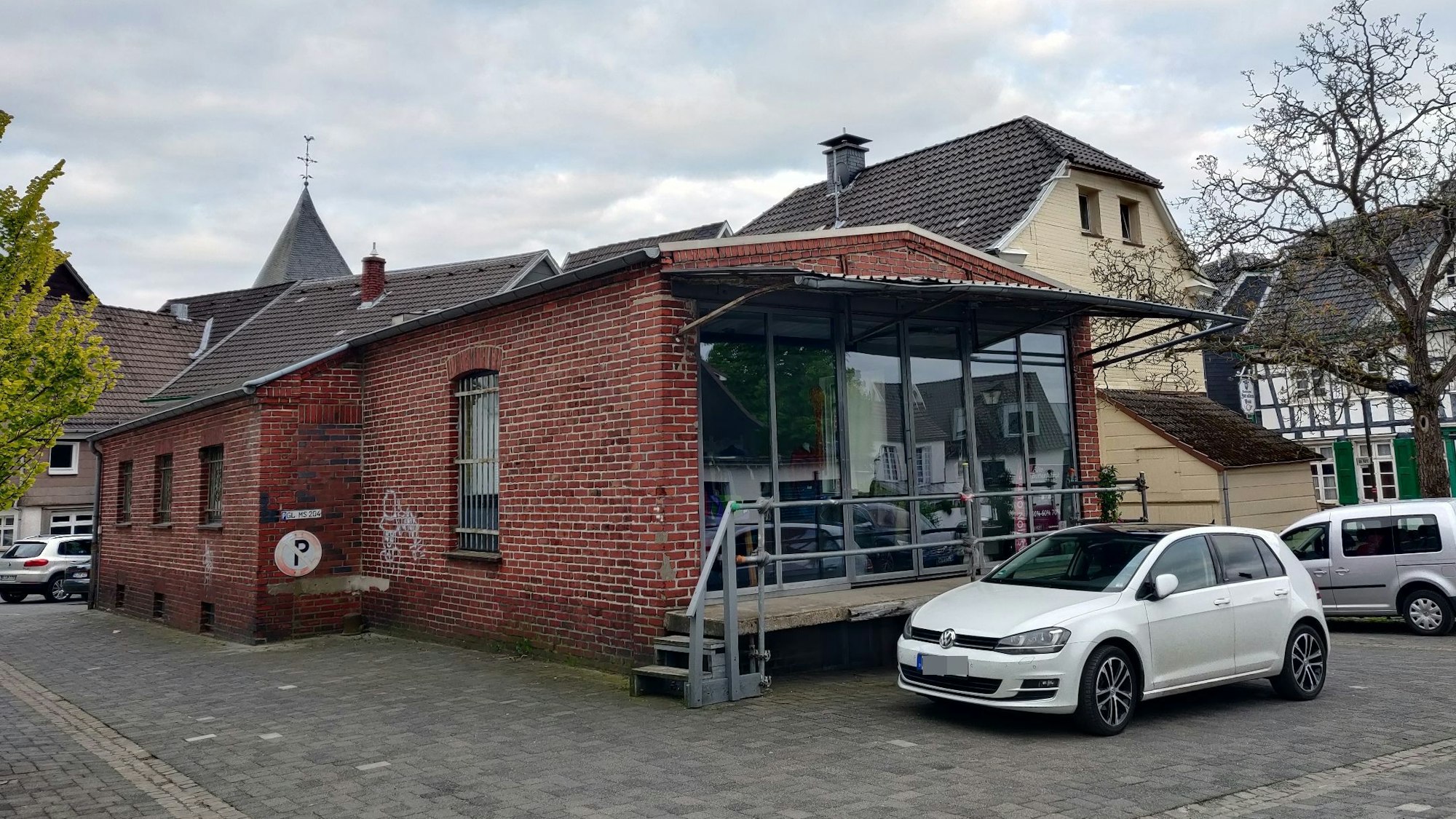 Das Backsteingebäude der historischen „Butterküche“ am Markt