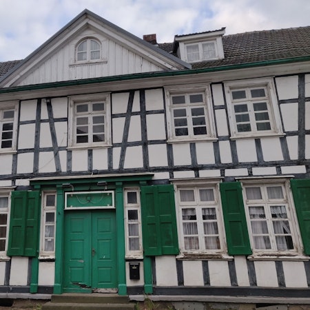 Das Gebäude Am Markt 13/14 ist seit 1983 ein Baudenkmal. (Archivfoto)