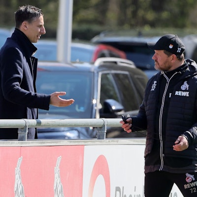 Christian Keller und Trainer Steffen Baumgart kommen derzeit mit der Kaderplanung für die neue Saison nicht voran.