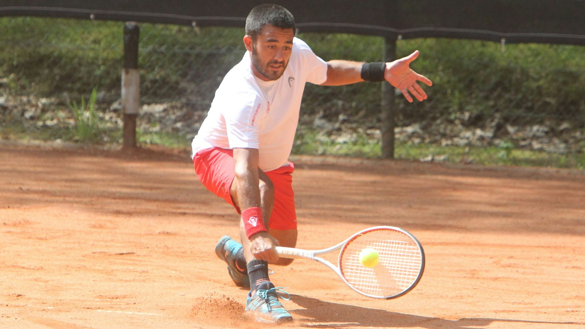 Alessandro Ingarao steuerte beim 7:2 gegen Bayer Leverkusen einen Punkte für RW Troisdorf bei.