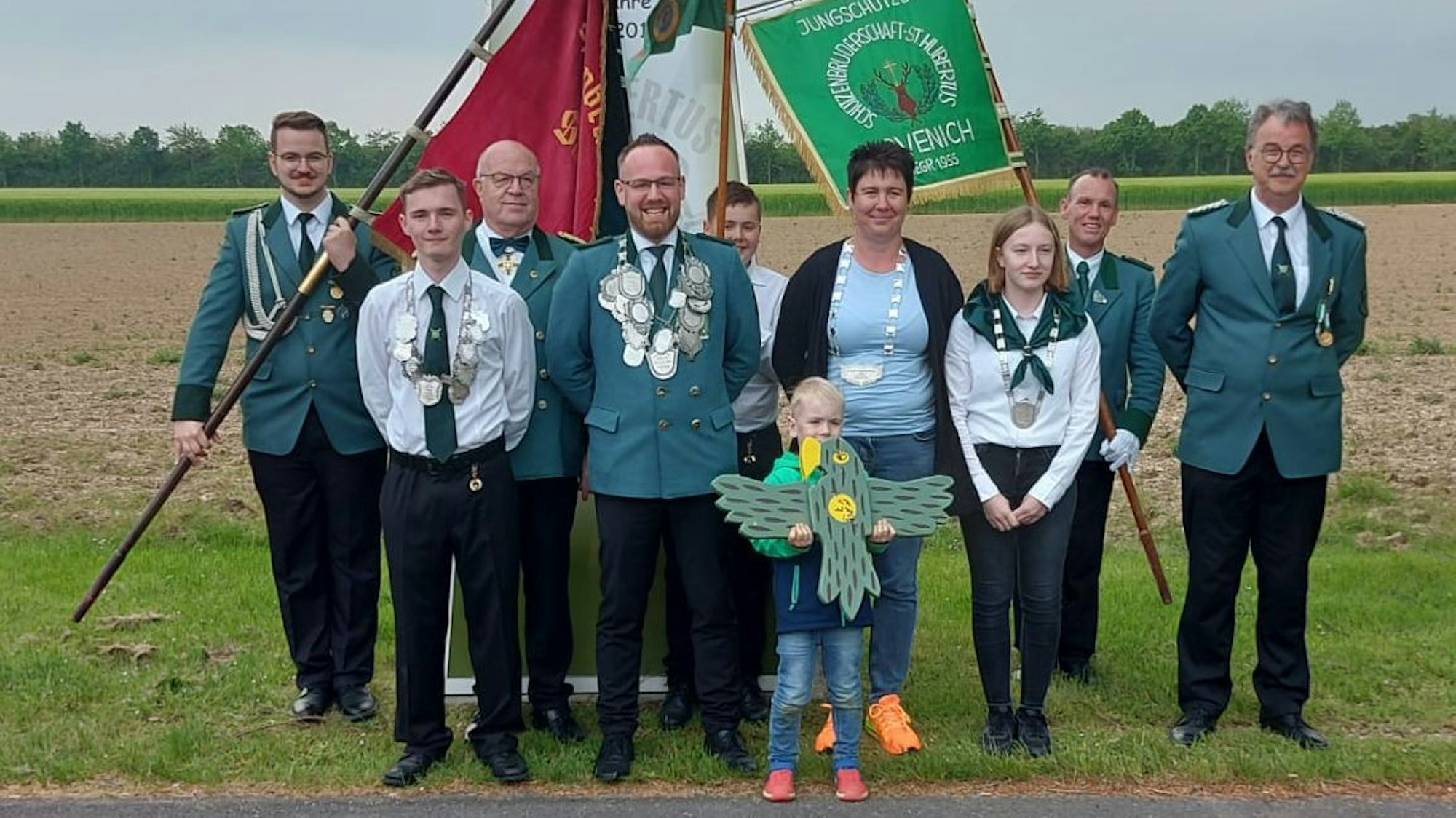 Unter großer Beteiligung bei den Schießwettbewerben wurden die neuen Majestäten der St. Hubertus Schützenbruderschaft Rövenich ermittelt.