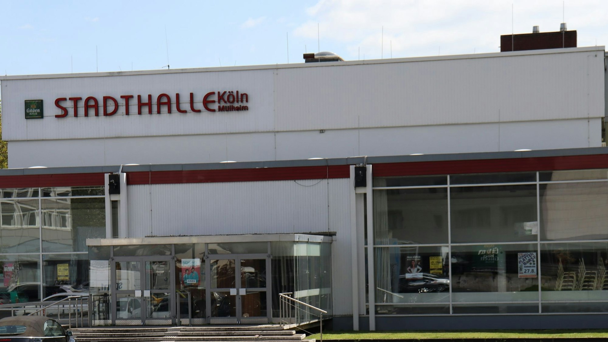 Die Stadthalle Köln von Außen.