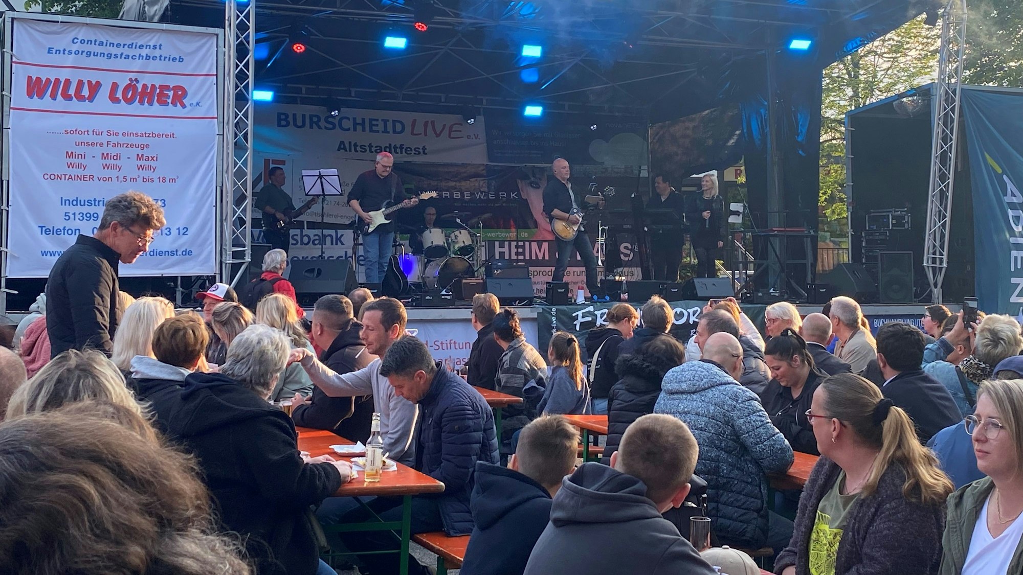 Die Band „Framework“ spielte am Samstagabend.