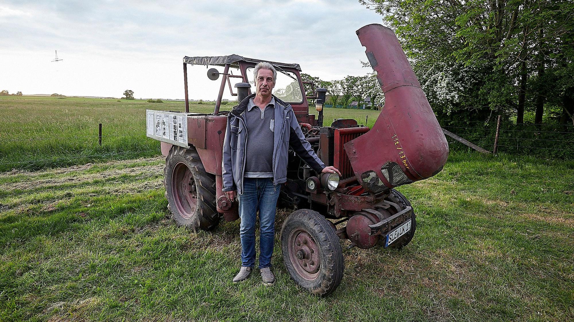 Der Krekeler Karl Rupp nahm mit einem Oldtimer-Traktor an dem Treffen teil.