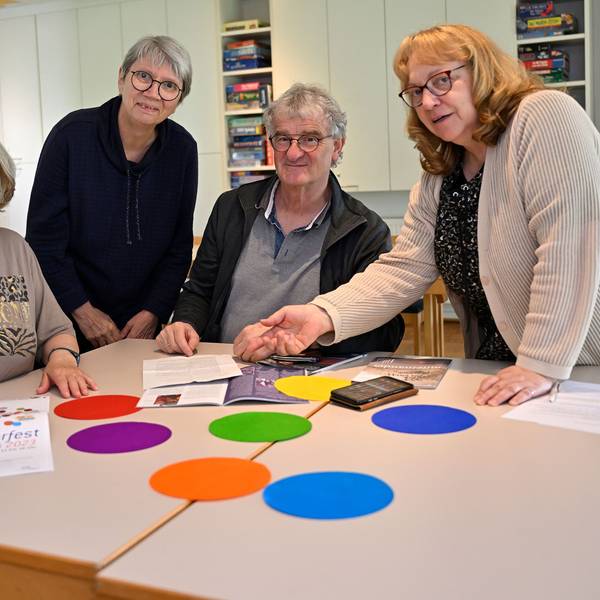 Irmgard Kargl, Christa Küppers, Willi Broich und Birgit Oberkötter aus dem Kernteam des Fluchtpunkts Kürten