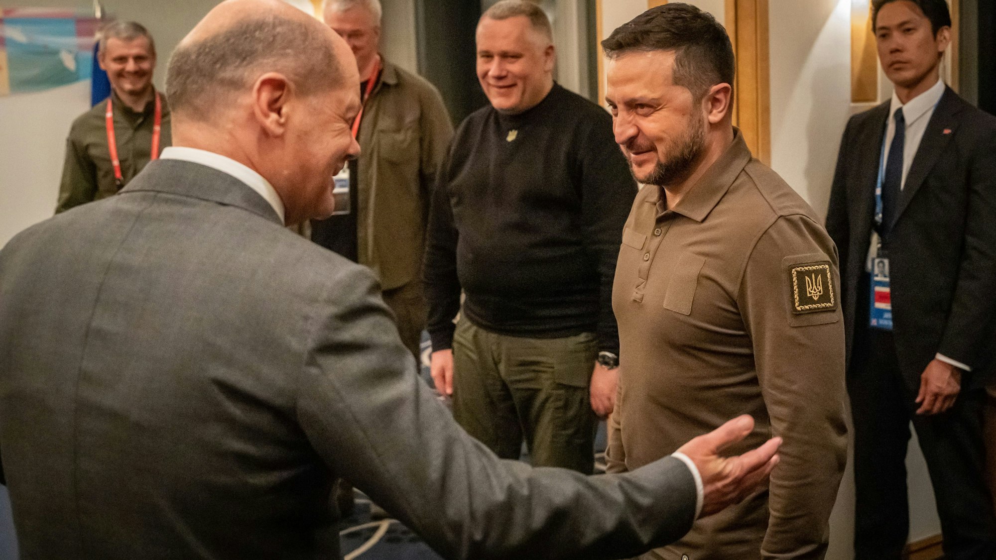 Bundeskanzler Olaf Scholz (SPD) trifft Wolodymyr Selenskyj beim G7-Gipfel in Japan.