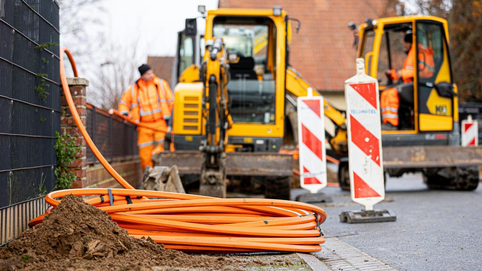 Ein Schlebuscher Anwohner hatte sich bei der Stadt wegen Schäden an der Felix-von-Roll-Straße beschwert. (Symbolbild)