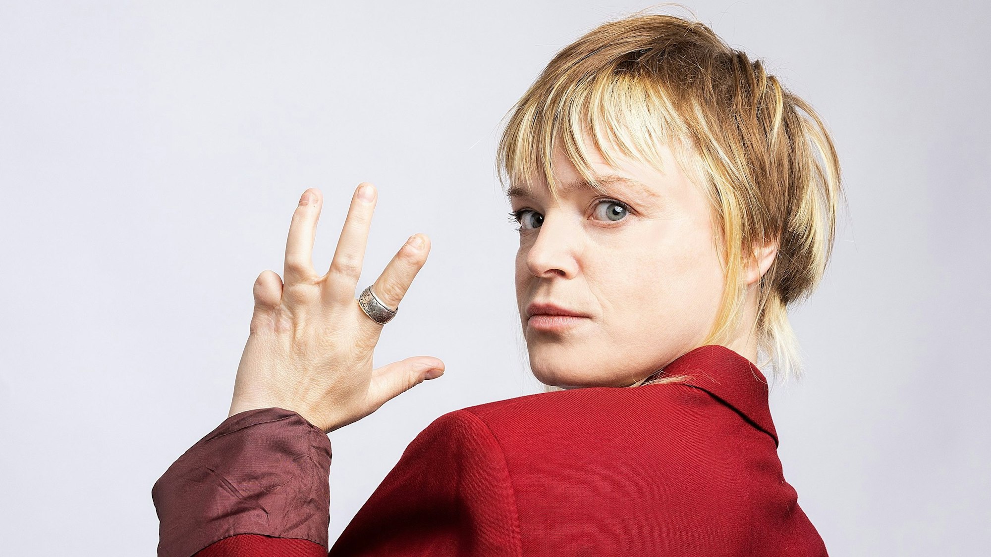 Wallis Bird.