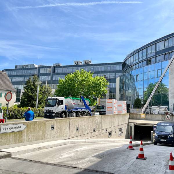 Das Gesundheitshaus am Wiesdorfer Ludwig-Erhard-Platz von hinten