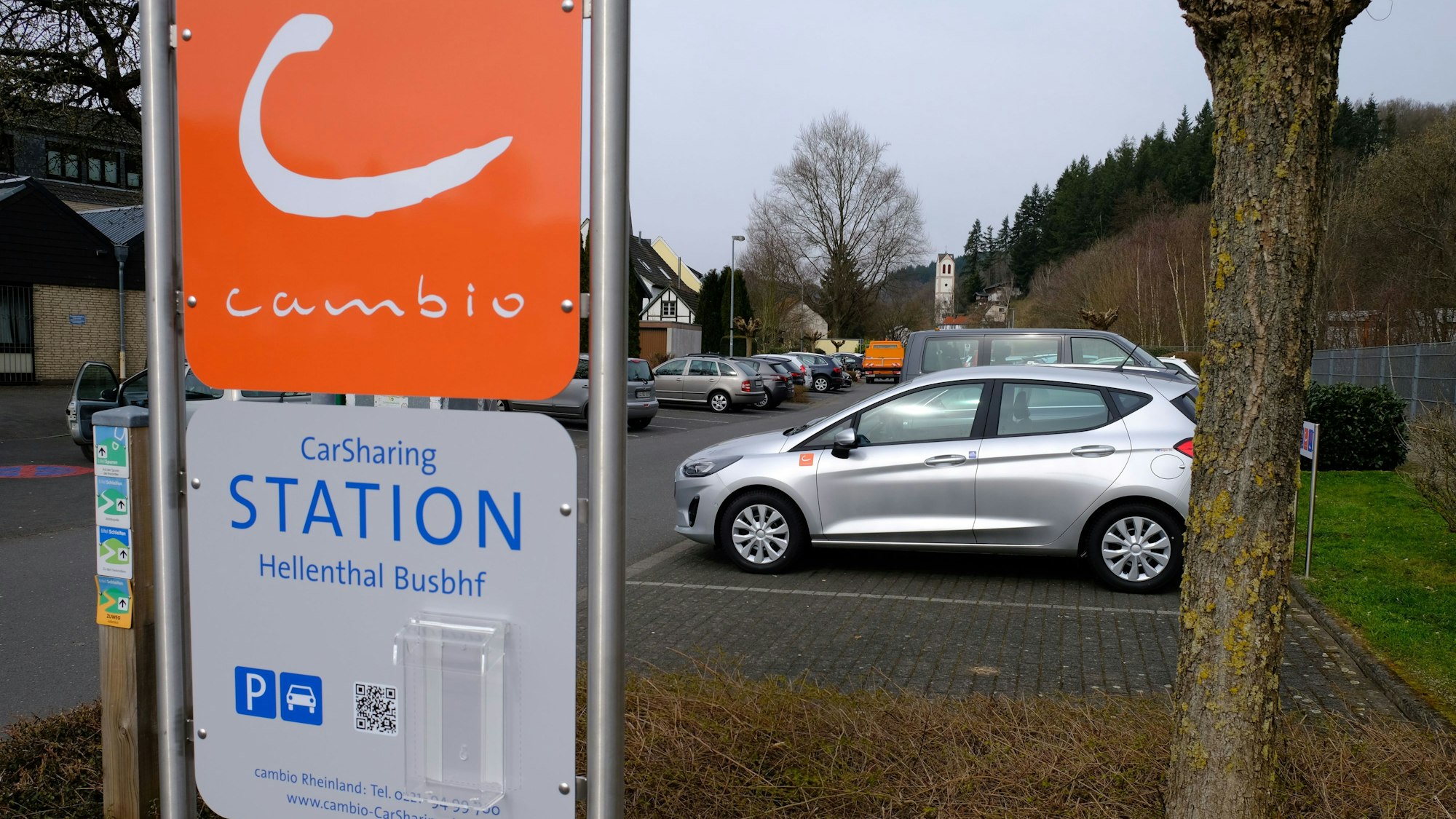 Eine Carsharing-Station des Dienstleisters Cambio Rheinland ist auch in Hellenthal.