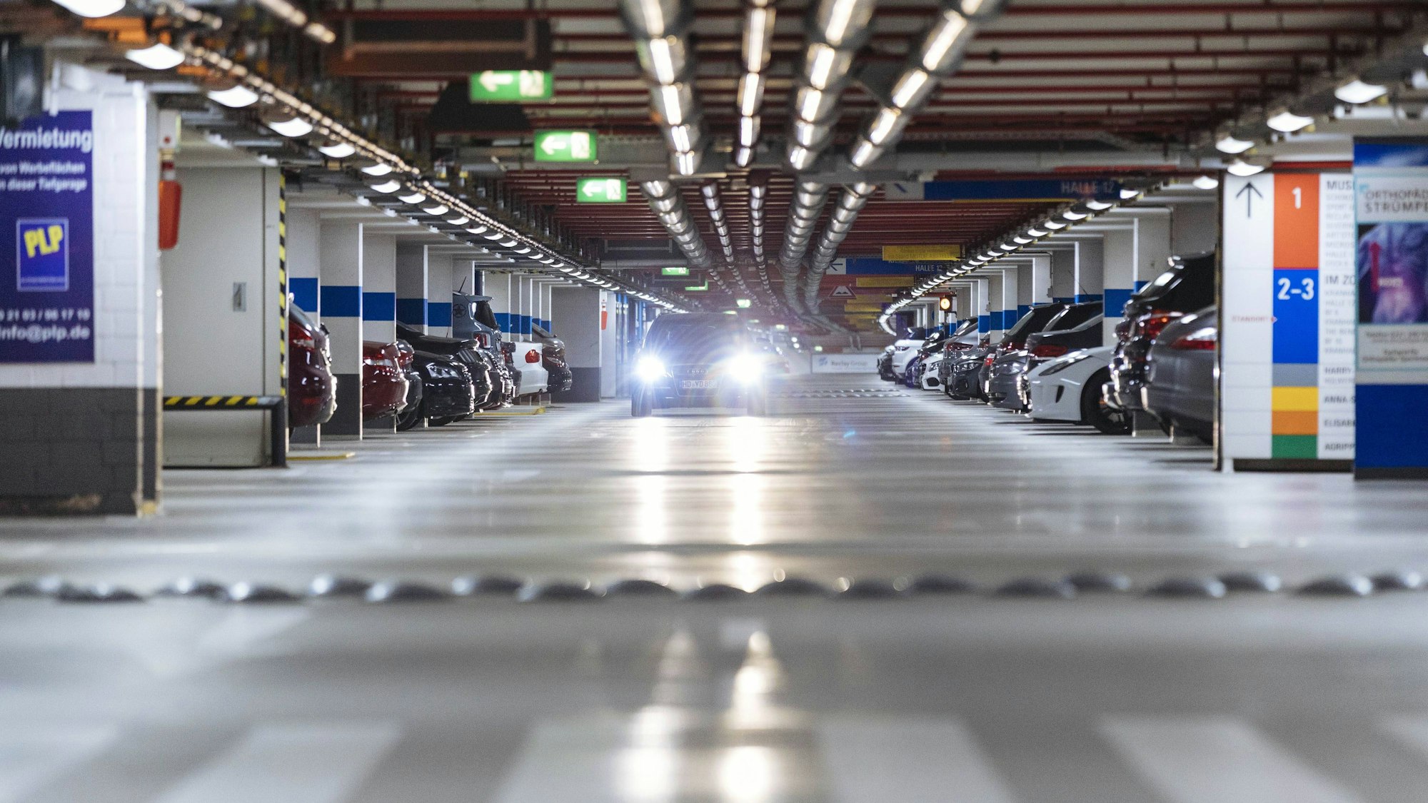 Europas längste Tiefgarage liegt unter dem Kölner Rheinauhafen.
