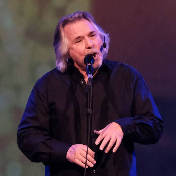 Das Bild zeigt Tommy Engel bei der „Weihnachtsengel“-Premiere 2021.
