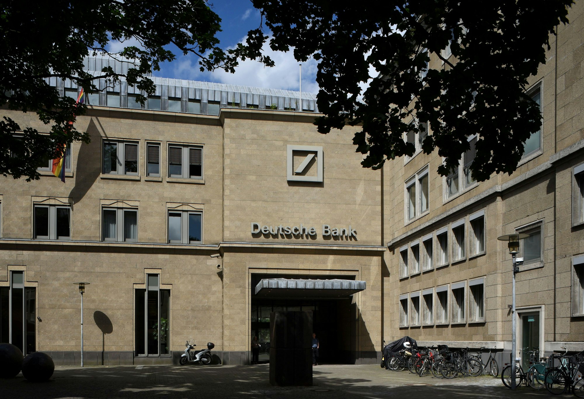 Deutsche Bank Unter Sachsenhausen