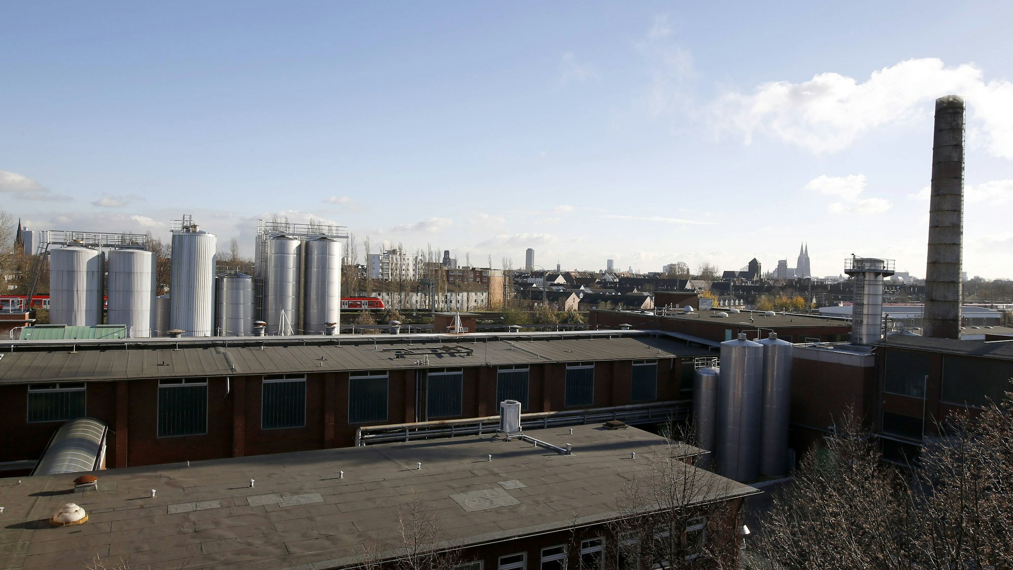 23.11.2015 Koeln FrieslandCampina Molkerei . Milchranks
23 11 2015 Cologne FrieslandCampina Dairy